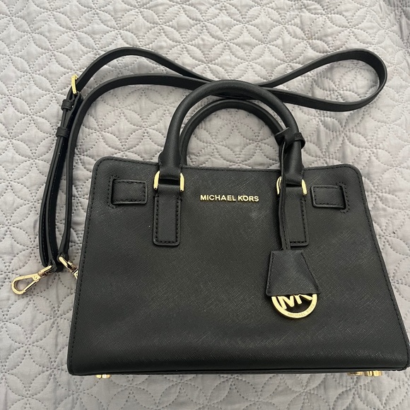 MICHAEL KORS DILLON BLACK SAFFIANO LEATHER GOLD - Picture 1 of 4